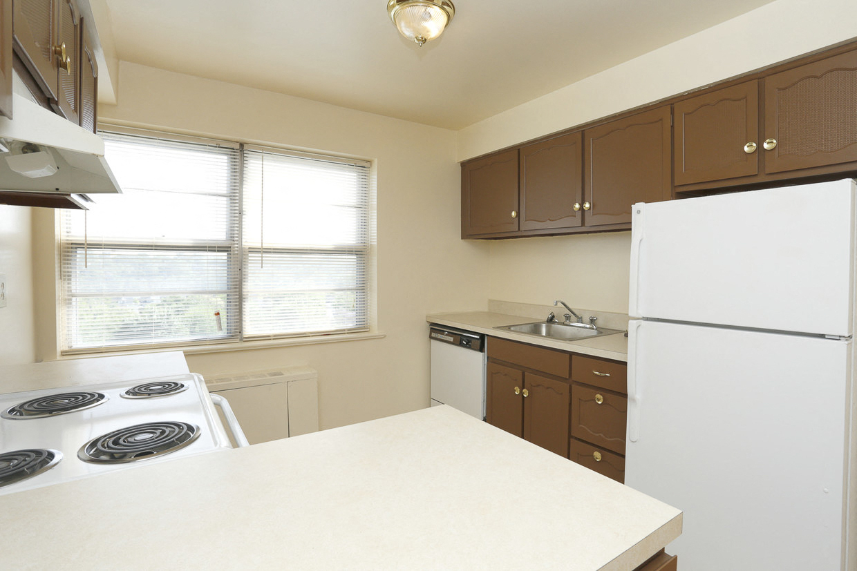 Photos and Video of Lafayette House in Trenton, NJ